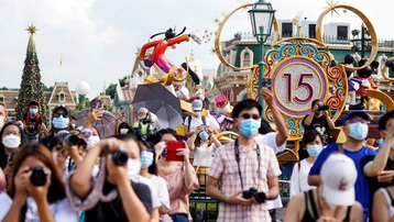 Dịch Covid-19 lắng dịu, Hong Kong (Trung Quốc) mở cửa lại Disneyland