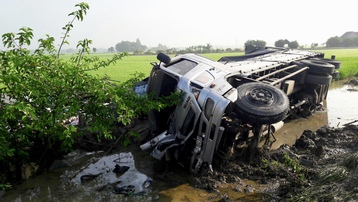 Bạc Liêu: Tai nạn giao thông nghiêm trọng làm 1 người chết, nhiều người bị thương