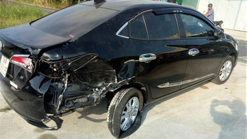Cà Mau: Thanh niên lái xe tông vào đuôi ô tô tử vong