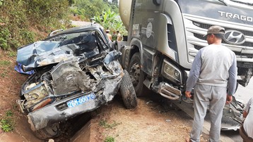 Cận cảnh vụ tai nạn giao thông nghiêm trọng khiến 7 người thương vong ở Sơn La