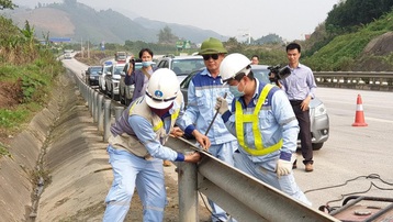 Cao tốc Nội Bài - Lào Cai: Xử lý nghiêm hành vi cố tình tháo dỡ hộ lan