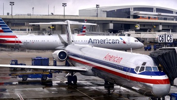 Đi lại bằng đường hàng không tại Mỹ vừa tăng lên mức cao nhất sau gần một năm