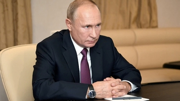 Tổng thống Biden nói ông Putin 'phải trả giá', Nga gọi đại sứ về nước