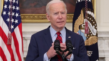 Tổng thống Biden kêu gọi kiểm soát súng chặt chẽ hơn sau hai vụ xả súng gây chấn động