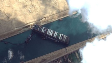 Tàu kẹt ở kênh đào Suez, chuỗi cung ứng thế giới căng thẳng