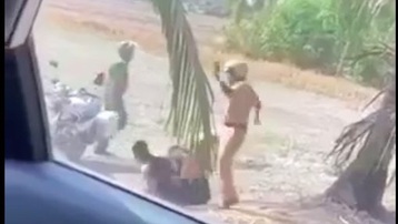 TPHCM: Quay video ở bãi đất trống, nhóm Youtuber tố bị CSGT hành hung
