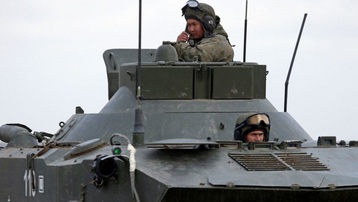 Mỹ, NATO kêu gọi Nga rút quân khỏi biên giới Ukraine