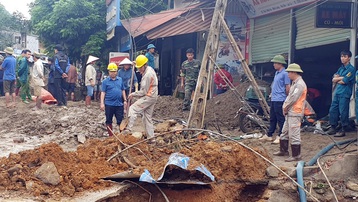 Nỗ lực tìm kiếm nạn nhân mất tích do lũ quét ở Văn Bàn (Lào Cai)