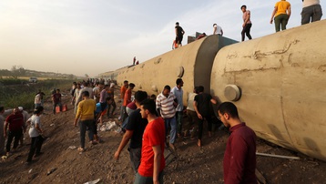 Lại lật tàu hỏa thảm khốc tại Ai Cập, ít nhất 11 người thiệt mạng