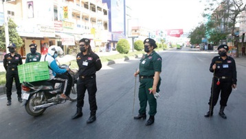 Campuchia phạt roi người vi phạm lệnh giới nghiêm