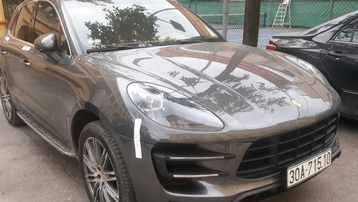 Hà Nội: Truy tìm tài xế xe Porsche Macan mang biển số 'song sinh'