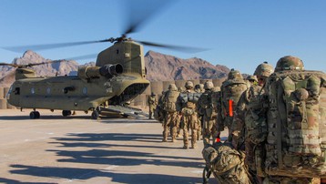 Mỹ bắt đầu chuyển thiết bị ra khỏi Afghanistan