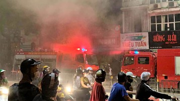 Hà Nội: Cháy lớn trên phố Tôn Đức Thắng, 4 người thiệt mạng