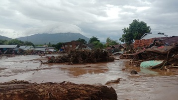 Ít nhất 50 người thiệt mạng trong lũ lụt và sạt lở đất tại Indonesia và Timor Leste