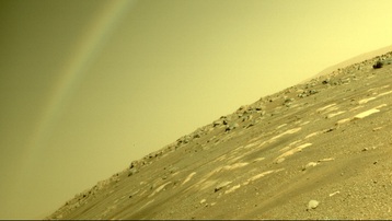 NASA chụp được ảnh cầu vồng trên Sao Hoả