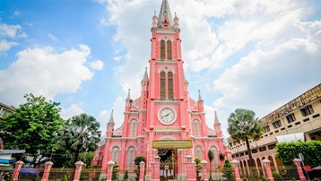'Chụp cháy máy' ở 3 nhà thờ màu hồng đẹp nhất Việt Nam