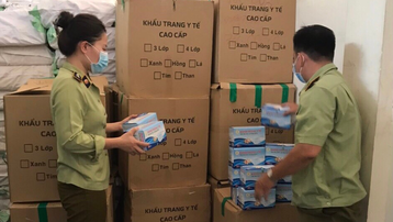 Phú Yên: Tạm giữ 48.500 khẩu trang y tế không có hóa đơn, chứng từ