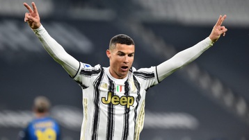 Ronaldo lập kỷ lục ghi bàn ở Juventus