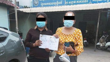 Campuchia bắt giữ hai phụ nữ buôn bán giấy chứng nhận tiêm chủng vaccine Covid-19 giả