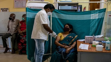 Số ca nhiễm trong ngày ở Ấn Độ vẫn trên 300.000 ca