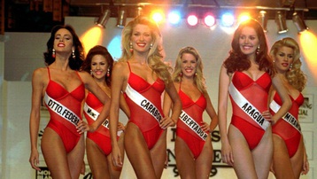 Những điều lần đầu xảy ra ở cuộc thi Hoa hậu Hoàn vũ