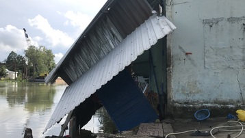 Cần Thơ: Sạt lở liên tiếp làm sụp đổ nhiều nhà dân ở quận Cái Răng
