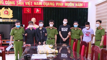 Bắt 4 đối tượng vận chuyển trái phép chất ma tuý, tàng trữ vũ khí quân dụng ở Thanh Hoá