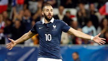 Doanh số bán áo của ĐT Pháp tăng 2400% sau khi Benzema trở lại