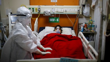 Ấn Độ: Dịch chồng dịch, bệnh nấm đen chết người đang hoành hành