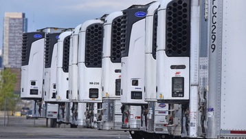 Hàng trăm thi thể nạn nhân Covid-19 vẫn được bảo quản trong các xe tải đông lạnh ở New York