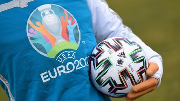 EURO 2020: Người hâm mộ bóng đá châu Âu ủng hộ các cầu thủ quỳ gối để chống phân biệt chủng tộc
