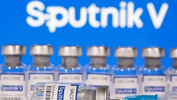 Vaccine Sputnik V kháng lại tất cả các biến thể COVID-19