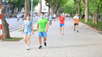 Hà Nội ngày đầu cho phép tập thể dục ở nơi công cộng: Đa số người dân bảo đảm phòng dịch