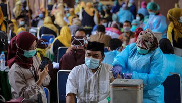 Indonesia cho phép người dân tự mua và sử dụng vaccine Covid-19