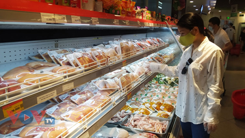 Hà Nội ngày đầu giãn cách xã hội: Giá cả ở siêu thị ổn định, chợ dân sinh tăng 