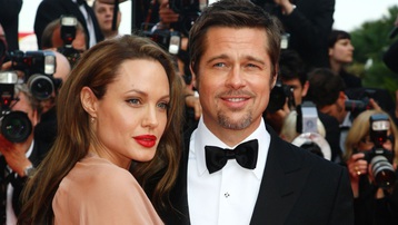 Brad Pitt tuyên chiến với Angelina Jolie