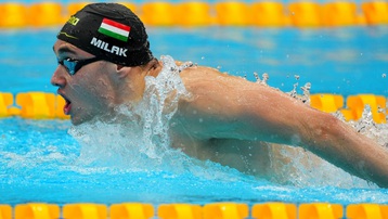 'Kình ngư' Hungary phá kỷ lục Olympic tồn tại 13 năm của Michael Phelps