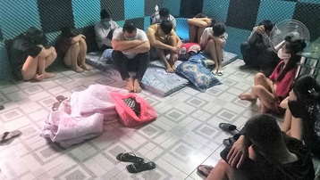 Quảng Ngãi: 35 nam nữ tụ tập tại nhà nghỉ tập bất chấp lệnh giãn cách