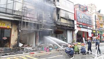 Cháy nổ lớn tại cửa hàng bán gas ở Sa Pa