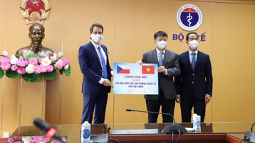 Việt Nam tiếp nhận hơn 250.000 liều vaccine COVID-19 do Séc trao tặng