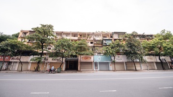 Các con phố buôn bán tại Hà Nội vẫn im lìm chờ ngày mở cửa trở lại