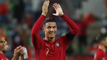Ronaldo trở thành cầu thủ ghi bàn hàng đầu mọi thời đại