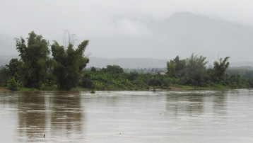 Kon Tum: Phát hiện một thi thể nam giới trôi trên sông Pô Kô trong mưa lũ