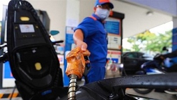 Giá xăng, dầu tăng lần thứ hai liên tiếp