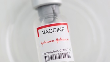 Slovenia tạm dừng tiêm vaccine Johnson & Johnson sau khi có thêm một ca tử vong nghi do tác dụng phụ