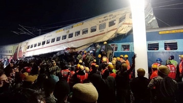5 người thiệt mạng trong vụ trật tàu tốc hành tại Ấn Độ