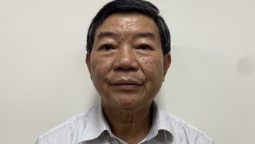 Xét xử cựu Giám đốc BV Bạch Mai: Ông Nguyễn Quốc Anh đã nộp lại 'quà biếu'
