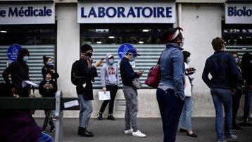 Pháp: Hơn nửa triệu ca nhiễm Covid-19 trong ngày, dịch vẫn chưa đạt đỉnh