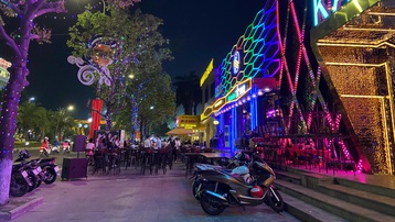 Thành phố Quy Nhơn cho phép mở lại karaoke, massage từ ngày 5/1