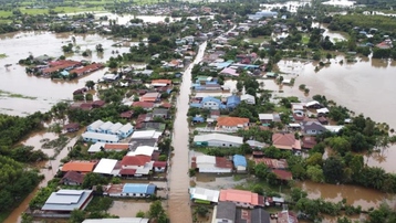 Lũ lụt làm hư hại mùa màng, cản trở phục hồi du lịch ở Thái Lan
